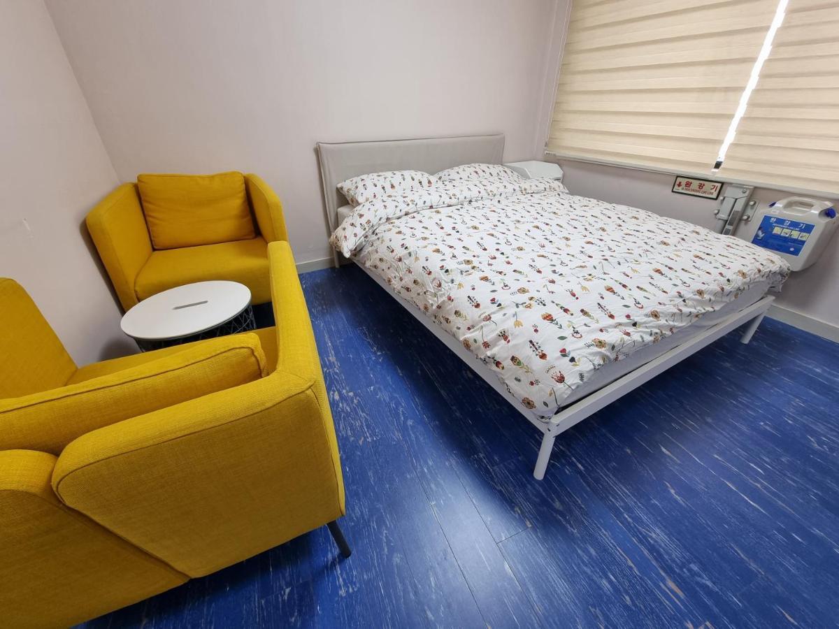 Bluehum Guest House Incheon Esterno foto
