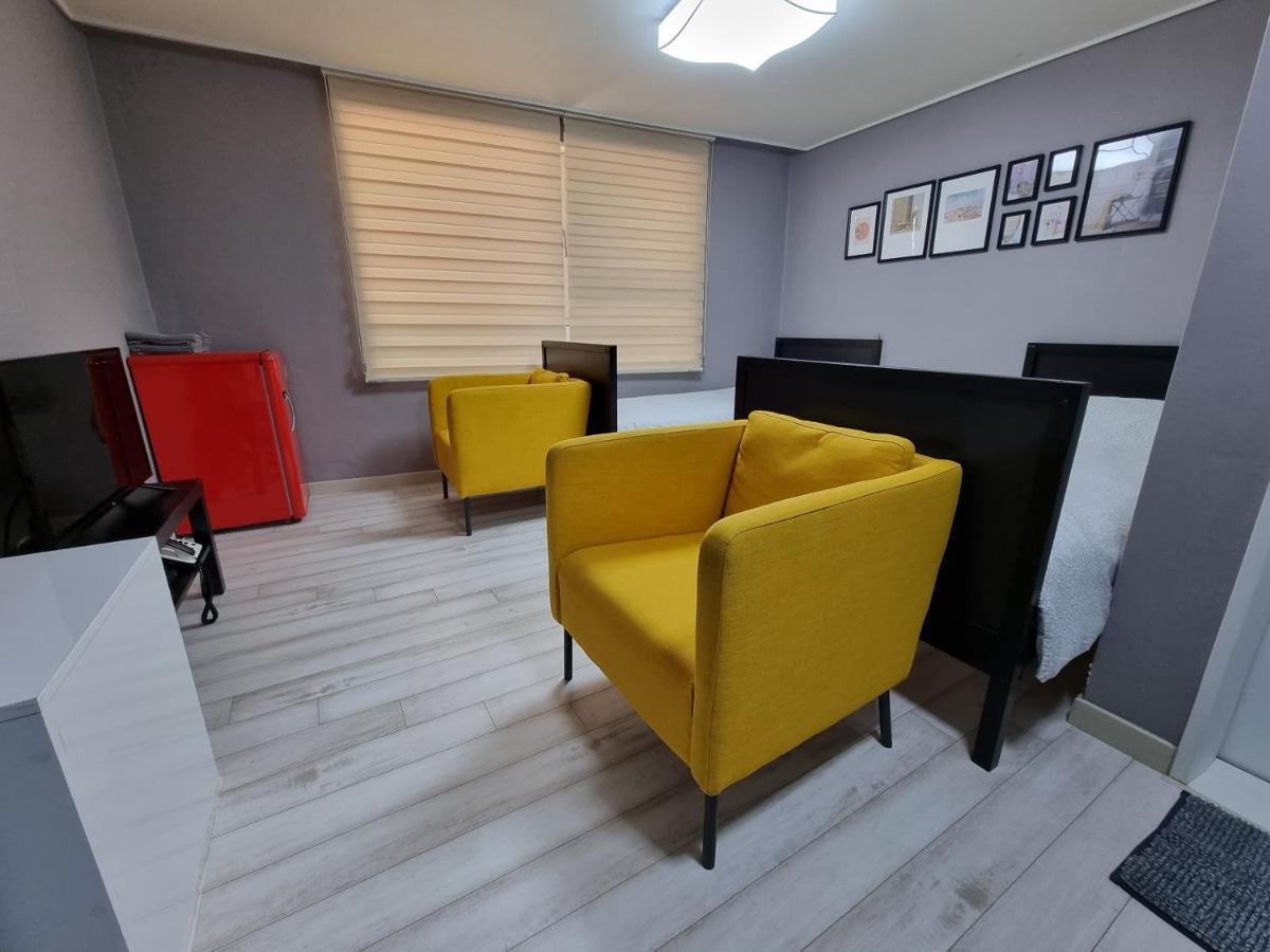Bluehum Guest House Incheon Esterno foto