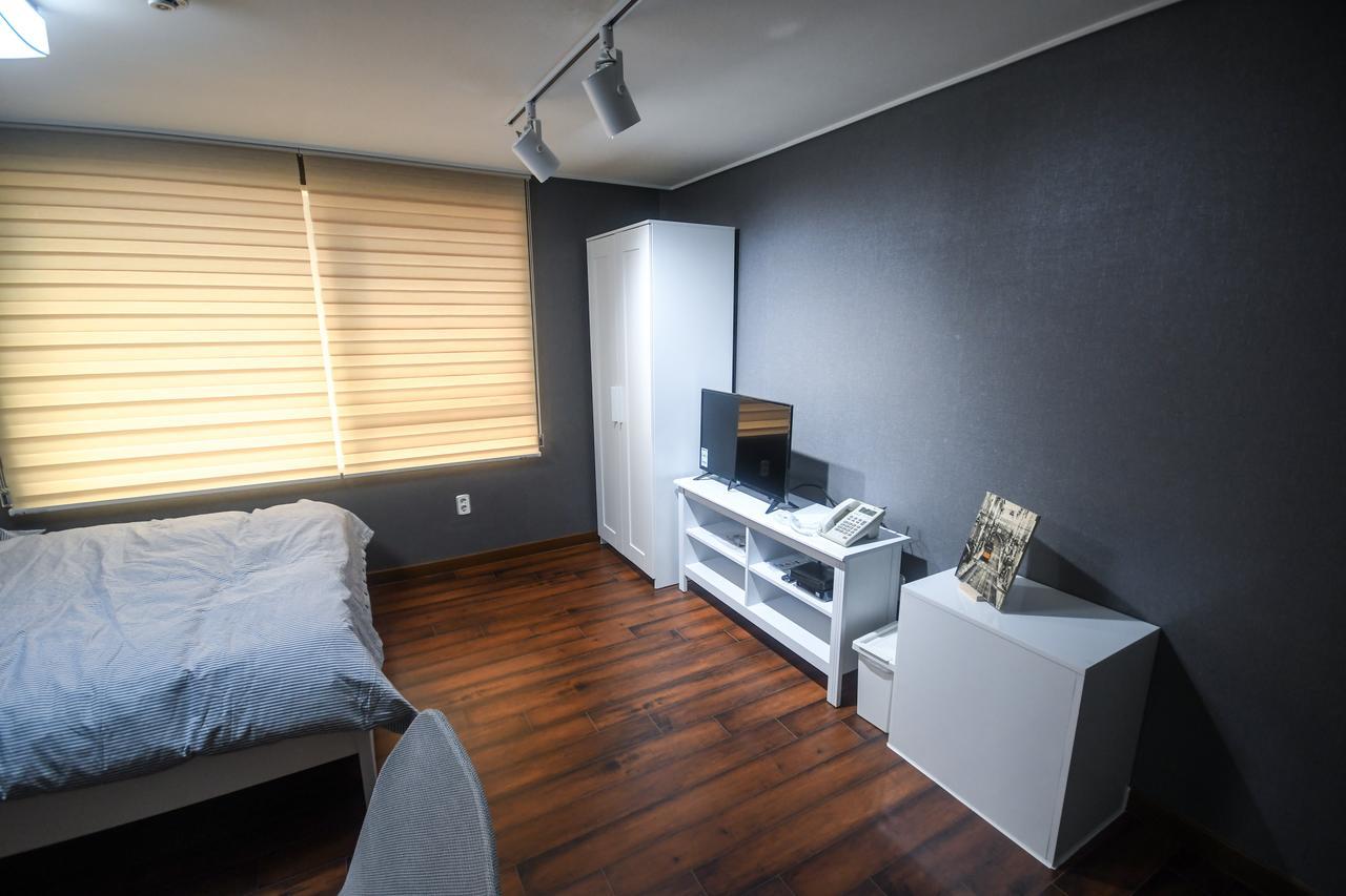 Bluehum Guest House Incheon Esterno foto