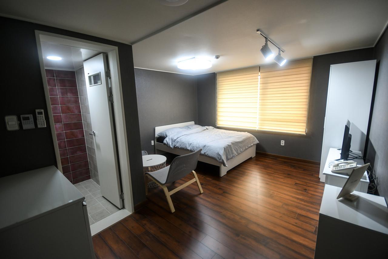 Bluehum Guest House Incheon Esterno foto